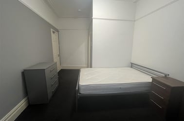 Lower Broughton Road, Charlestown, Salford - Image 3